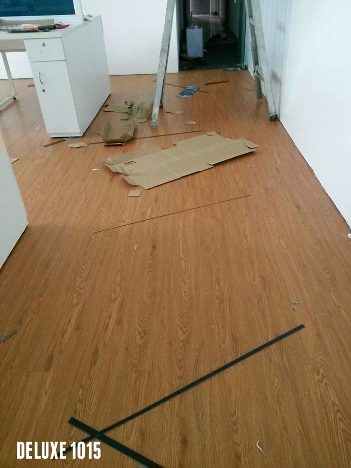 tấm nhựa vinyl vân gỗ lót sàn 1015 deluxe