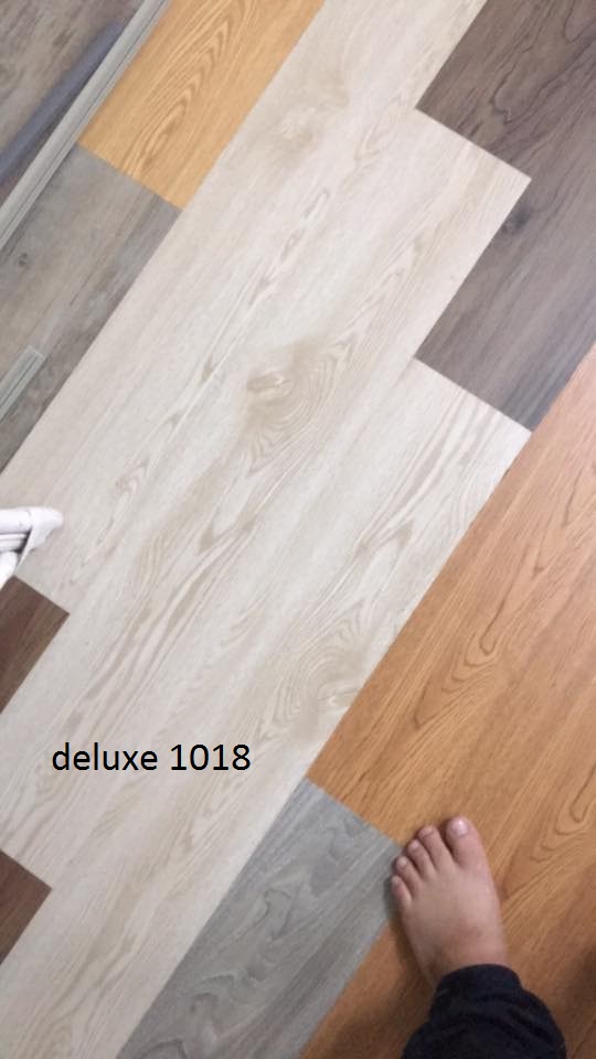 Sàn nhựa deluxe DW 1018